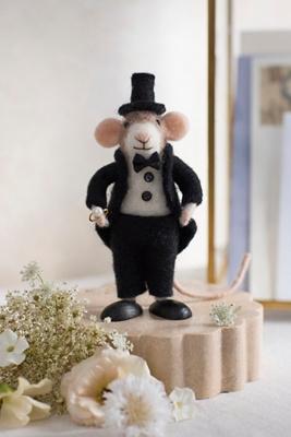Fancy Groom Mouse Felt Critter