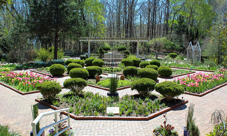 The Wedding Website of Emily Llamazales and Nathan Kerce