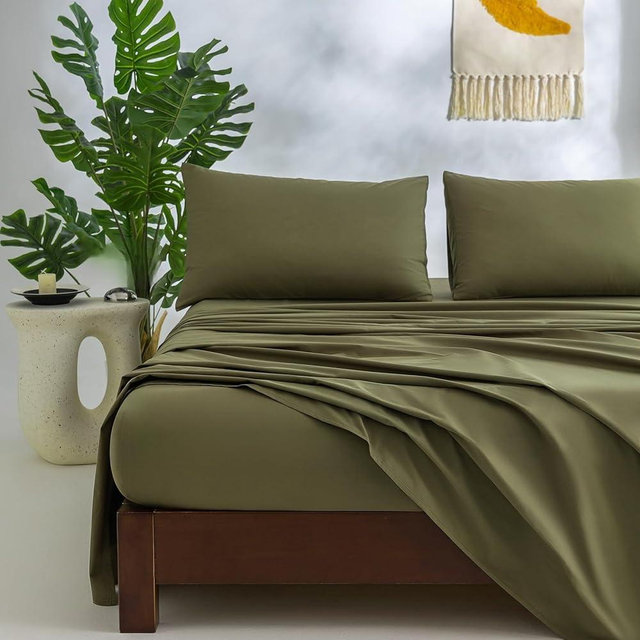 Jessrydo 100% Cotton Sheets Queen Size Sheets Deep Pocket Fits 18"-24" Mattress Luxury Soft Breathable Cooling Green Cotton Queen Sheet Set 4 Pieces Cotton Bed Sheets