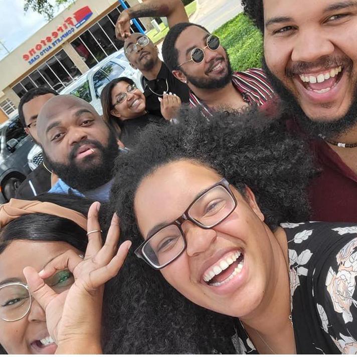 Jeff and Gabbie can always count on their friends to have a great time!