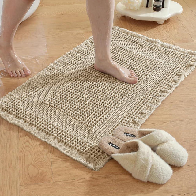 CYCMACO Waffle Bath Mat - Super Water Absorbing Bath Mat Quick Dry, Bathroom Rugs Non Slip Washable with Tassels, Rubber Backed Bathroom Mat for Bathroom Floor, Tub and Shower, 17" x 24", Brown