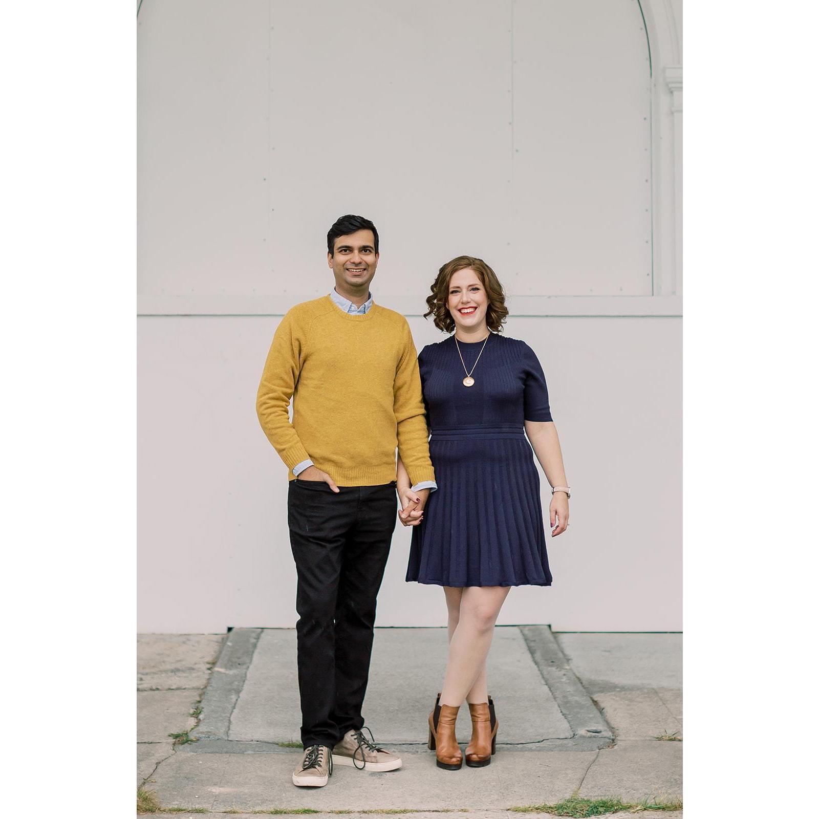 Engagement pictures in Discovery Park in Seattle, Washington. Photographer: Sarah Harris