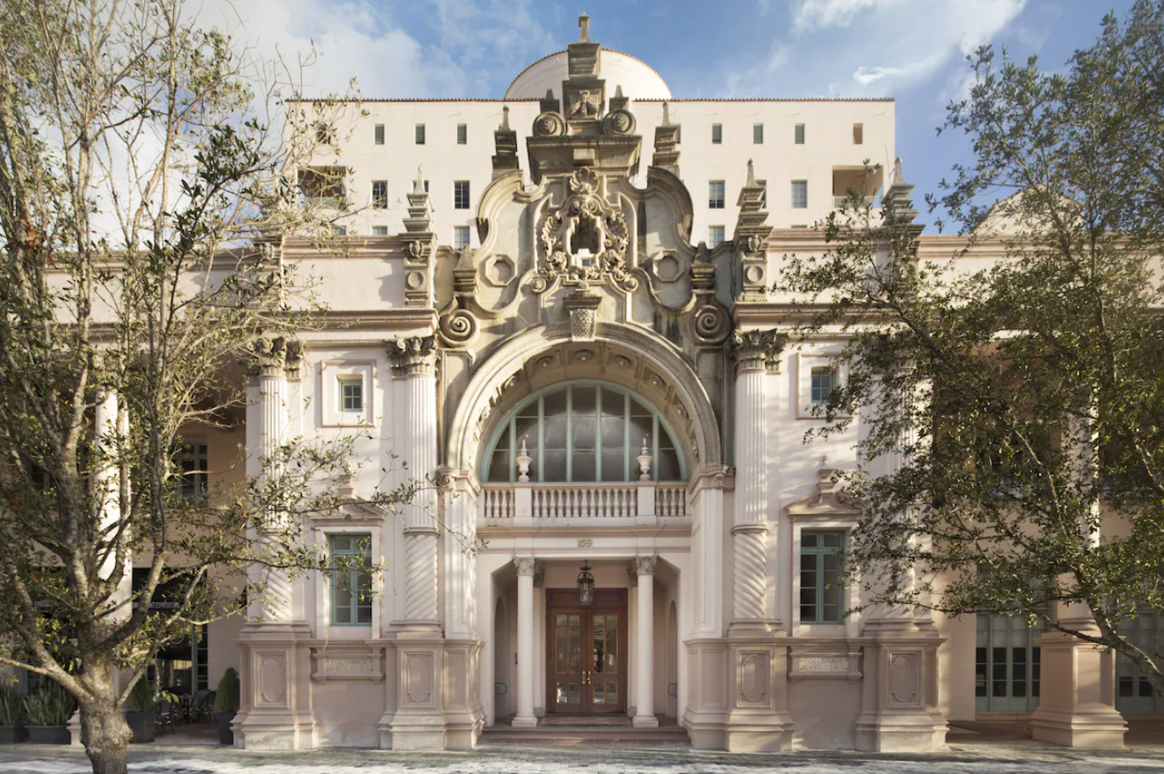 The Wedding Website of Alfonso Flores and Emylee Giraldo