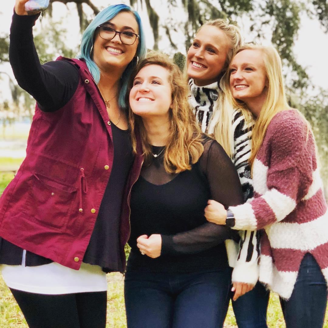 The Cecil girls/bridesmaids at Thanksgiving, 2018