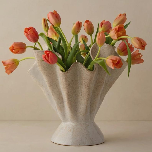 Darcia Vase