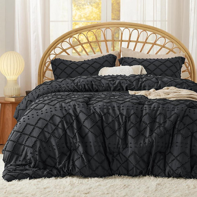 Bedsure King Comforter Set - Black Comforter, Boho Tufted Shabby Chic Bedding, 3 Pieces Vintage Farmhouse Bed Set for All Seasons, Fluffy Soft Bedding with 2 Pillow Shams