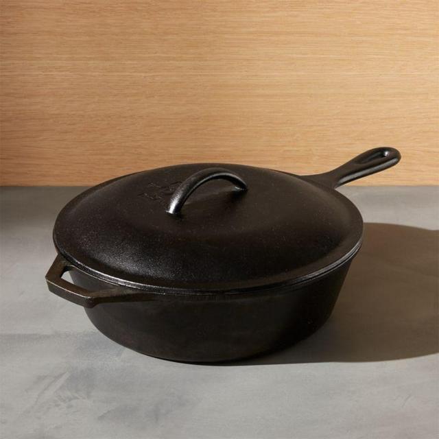 Lodge ® Cast Iron Deep Skillet