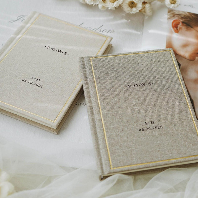 Set of 2 Personalized Wedding Vow Books, Unique His And Her Vow Books, Bridal Shower Gift, gift for Bride and Groom, Wedding Keepsake