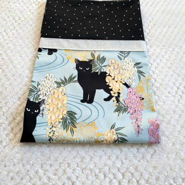 Black Cats, Flowers in the Garden Pillowcases. Fits both Standard and Queen size Pillows. Price is for one Pillowcase.