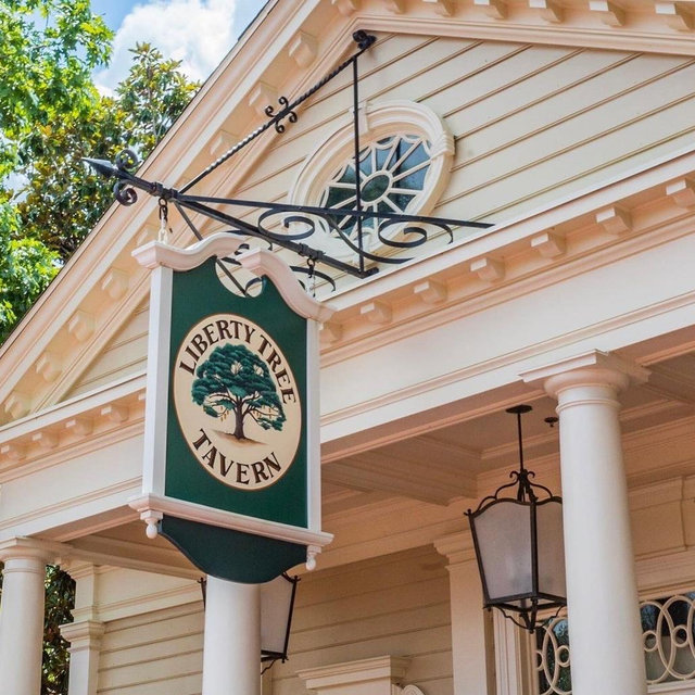 Lunch at Liberty Tree Tavern