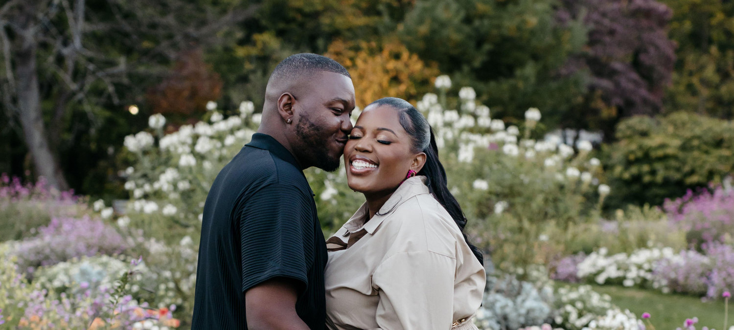 The Wedding Website of JulieAnne Bell and Travane Noble
