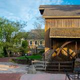 Explore Peddler’s Village