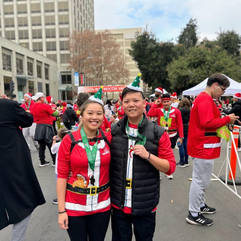 12/17/23 – Our very first 5K Santa Run—jingle all the way!

Lần đầu tiên tham gia 5K Santa Run — reo vang cả chặng đường! 🎅🏃‍♀️✨