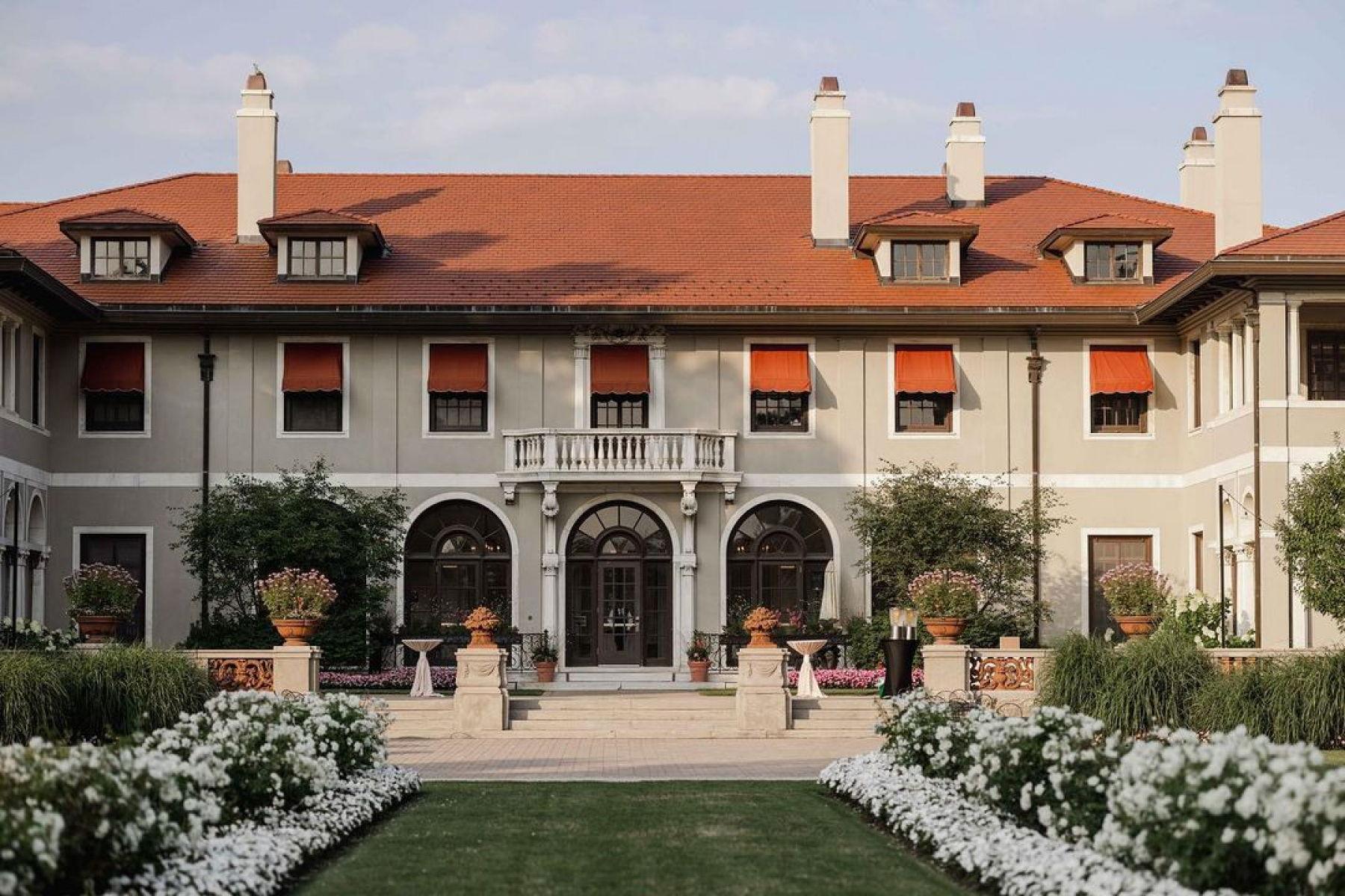 The Wedding Website of Shannon McNealy and Vincent Cecchin