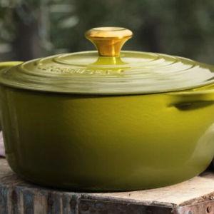 Signature Round Dutch Oven-Olive