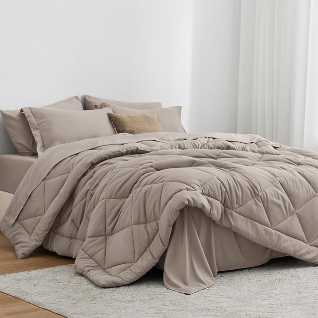 Love's Cabin Burlwood Full Comforter Set, 7 Pieces, All Season, Full Bed in a Bag, Includes 1 Comforter, 1 Flat Sheet, 1 Fitted Sheet, 2 Pillowcases and 2 Pillow Shams