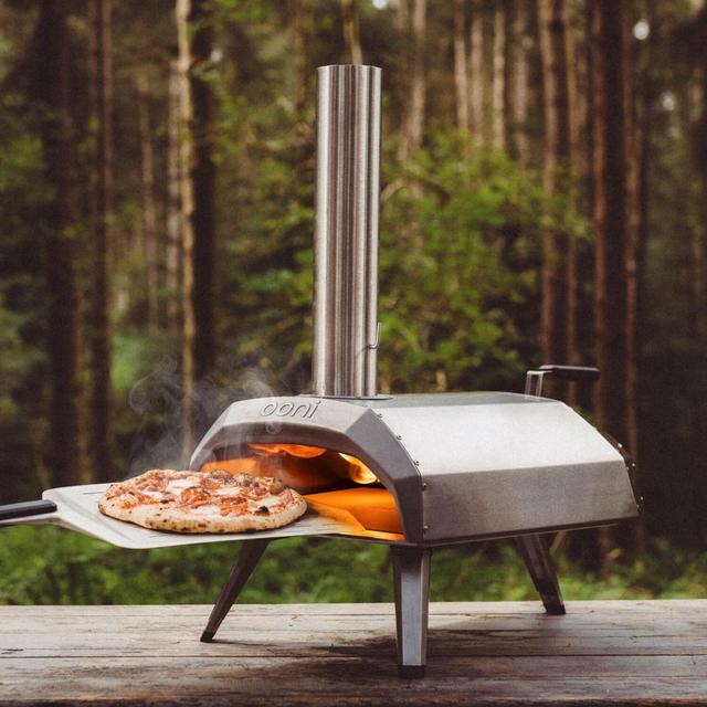 Ooni Karu Wood- & Charcoal-Fired Portable Pizza Oven