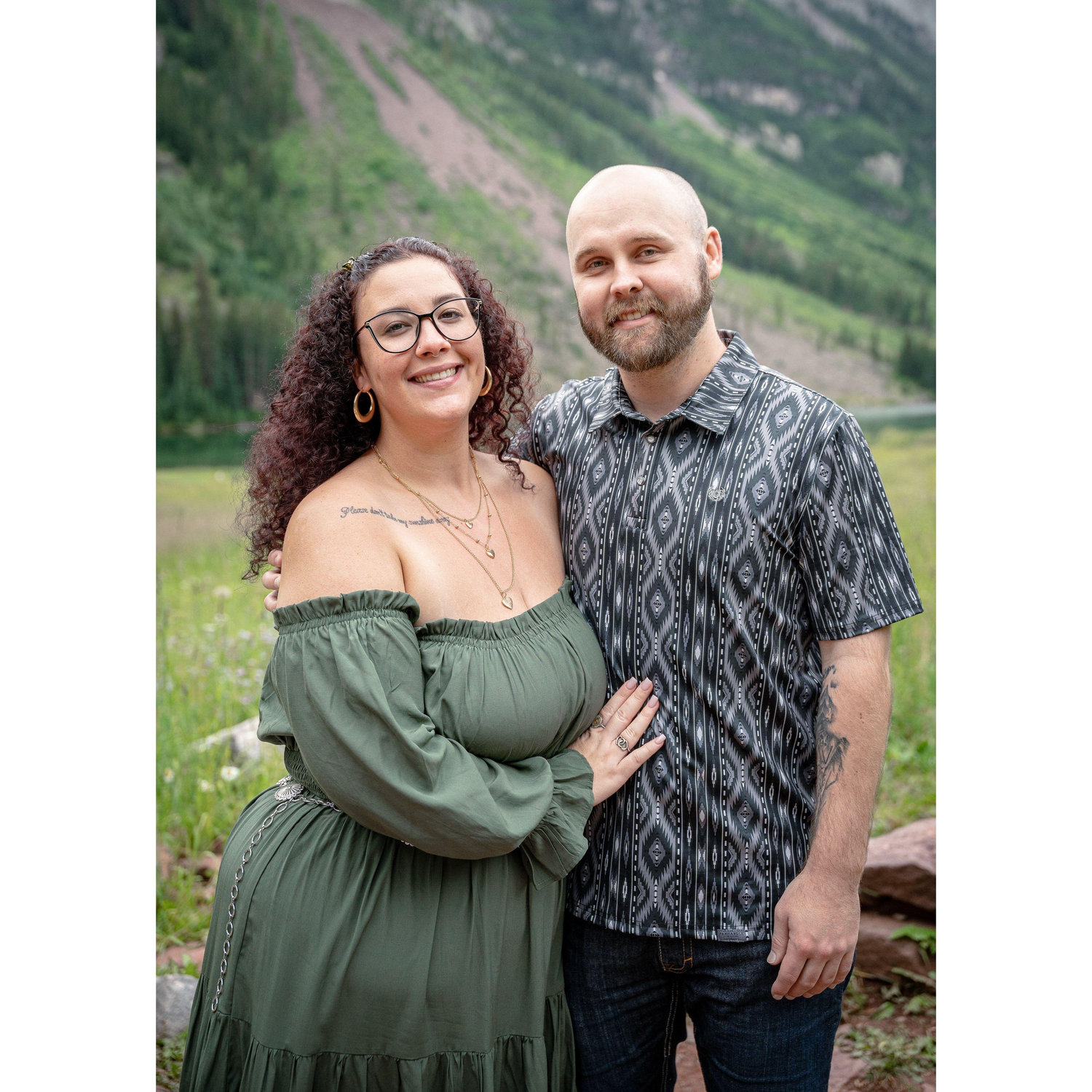 Our first professional photo! S/O to Brooke and Tristin's wedding photographer for capturing our best angles
