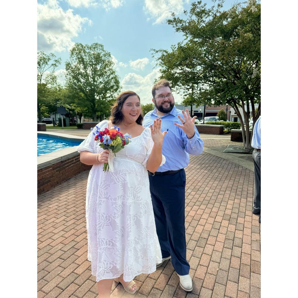 Kristen Ferrell and Joseph Stuart's Wedding Website, image size:1000x1000