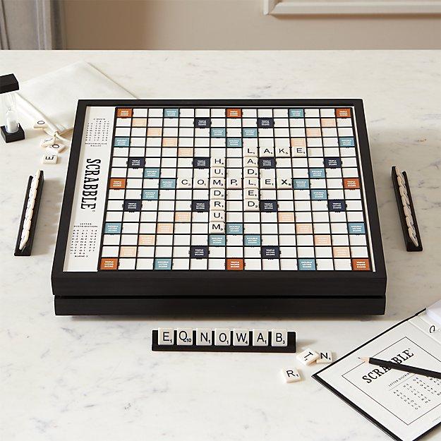 Scrabble ® Deluxe Edition