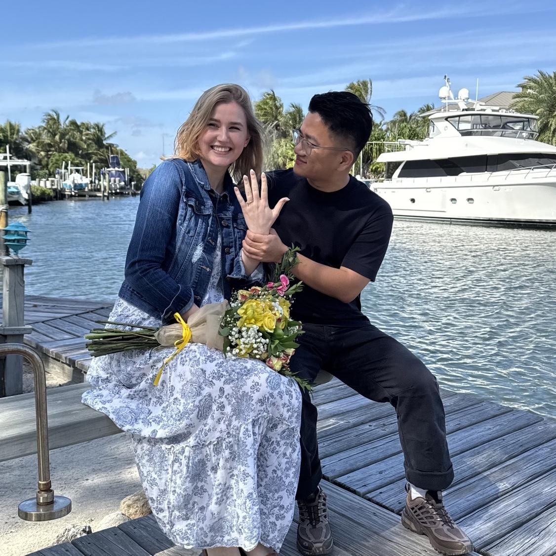We're engaged!!