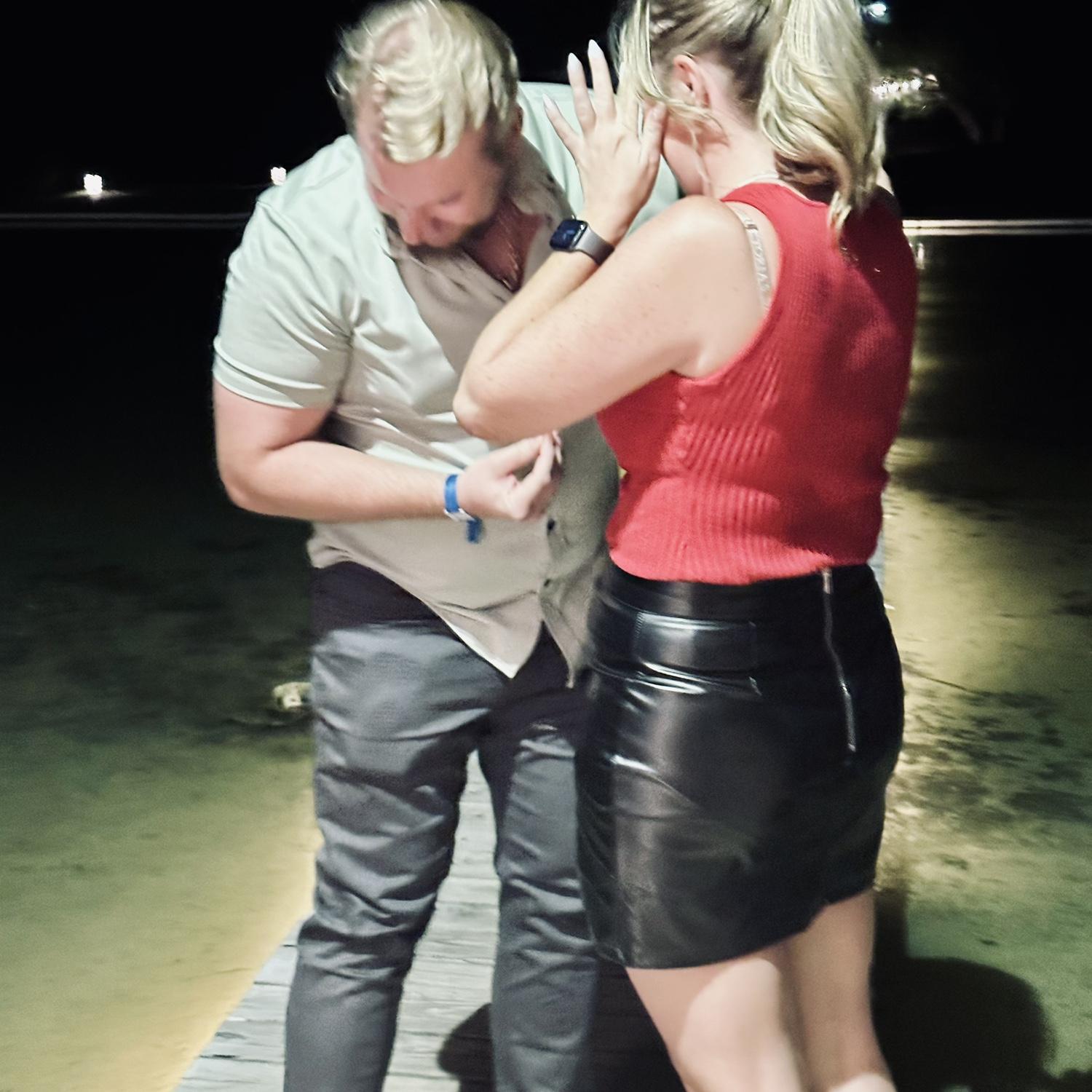 The live shot of him proposing!!