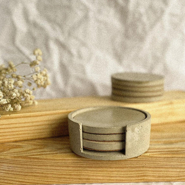 Handmade concrete coaster set with holder, Round small cement tray for drinks, Neutral modern coasters for coffee table