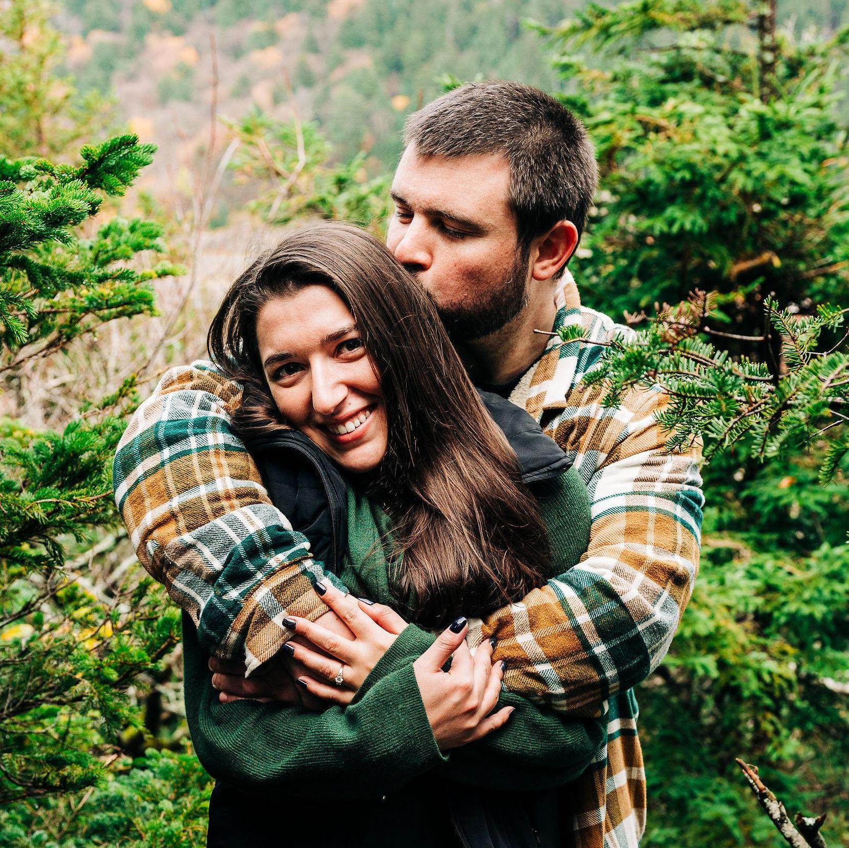 Engagement photos taken by Michelle Eaton. Artist's Bluff, 10/18/22