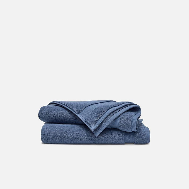 Brooklinen Super-Plush 100% Turkish Cotton Hand Towels - Set of 2-770 GSM, Highly Absorbent, Machine Washable, Perfect for Home & Bathroom (20" x 30", Abyss Blue)
