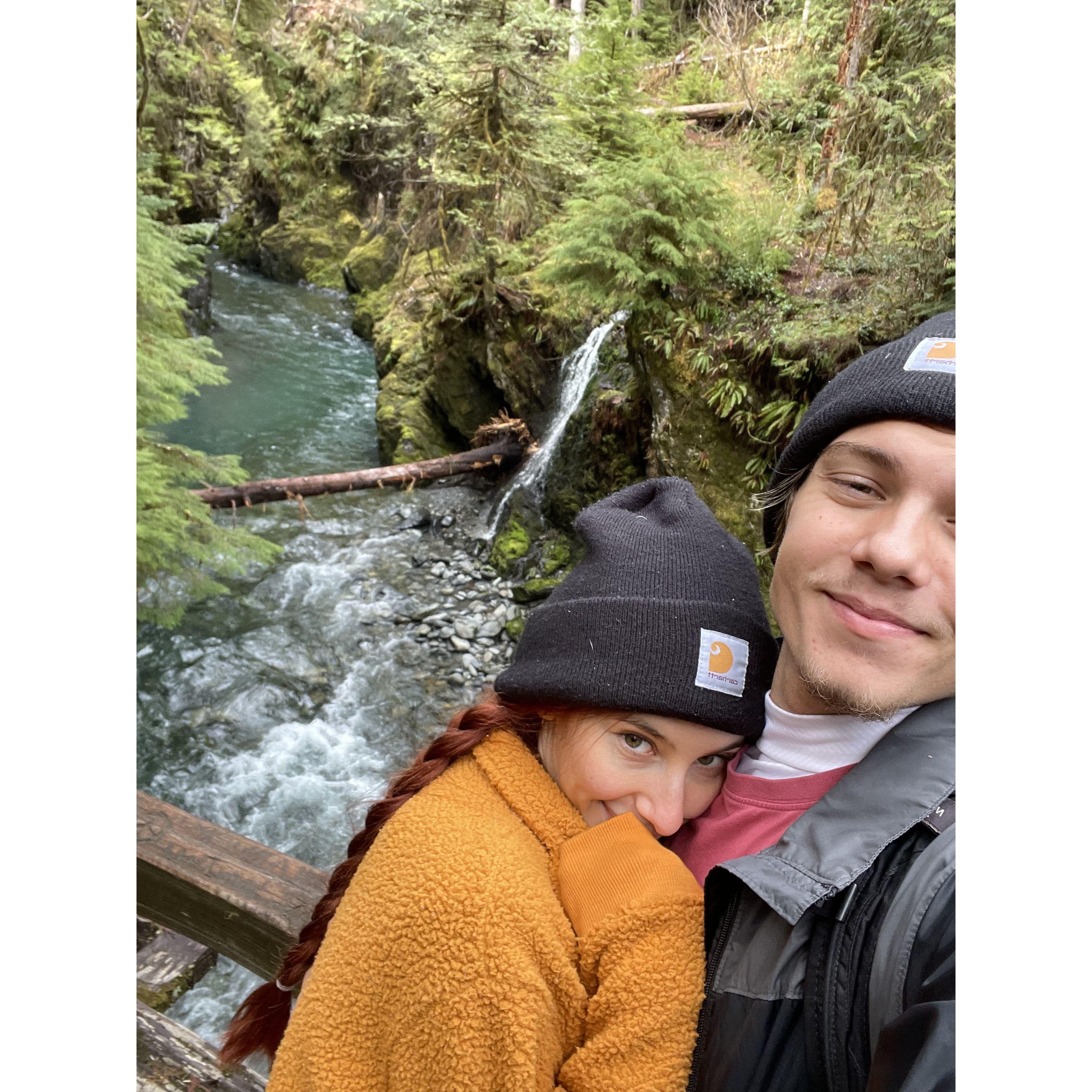 Hiking in Snoqualmie National Forest - Seattle 
March 24, 2022