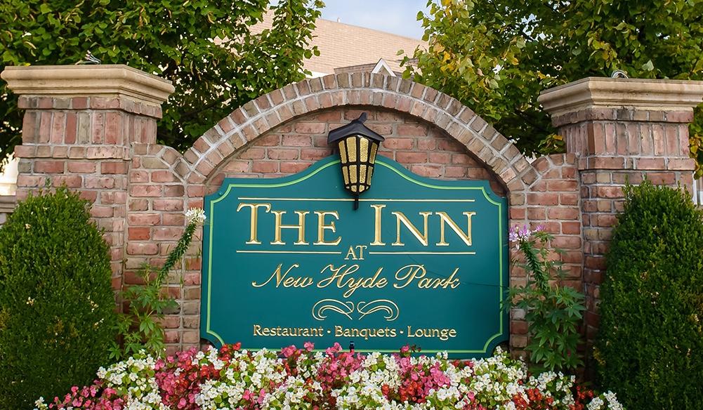 The Wedding Website of Melissa Liautaud and Marcus Mordan