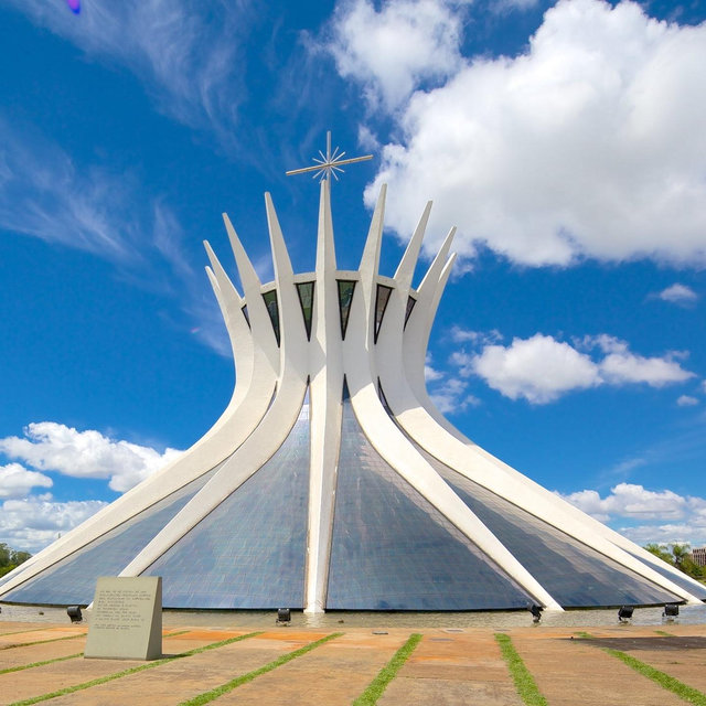 Take Lee to visit Ana’s hometown - Levar o Lee para conhecer Brasilia