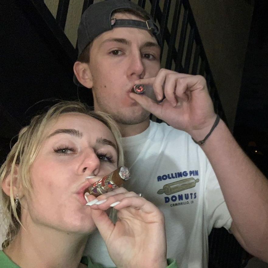 Casually smoking some cigars in Florida 🚬