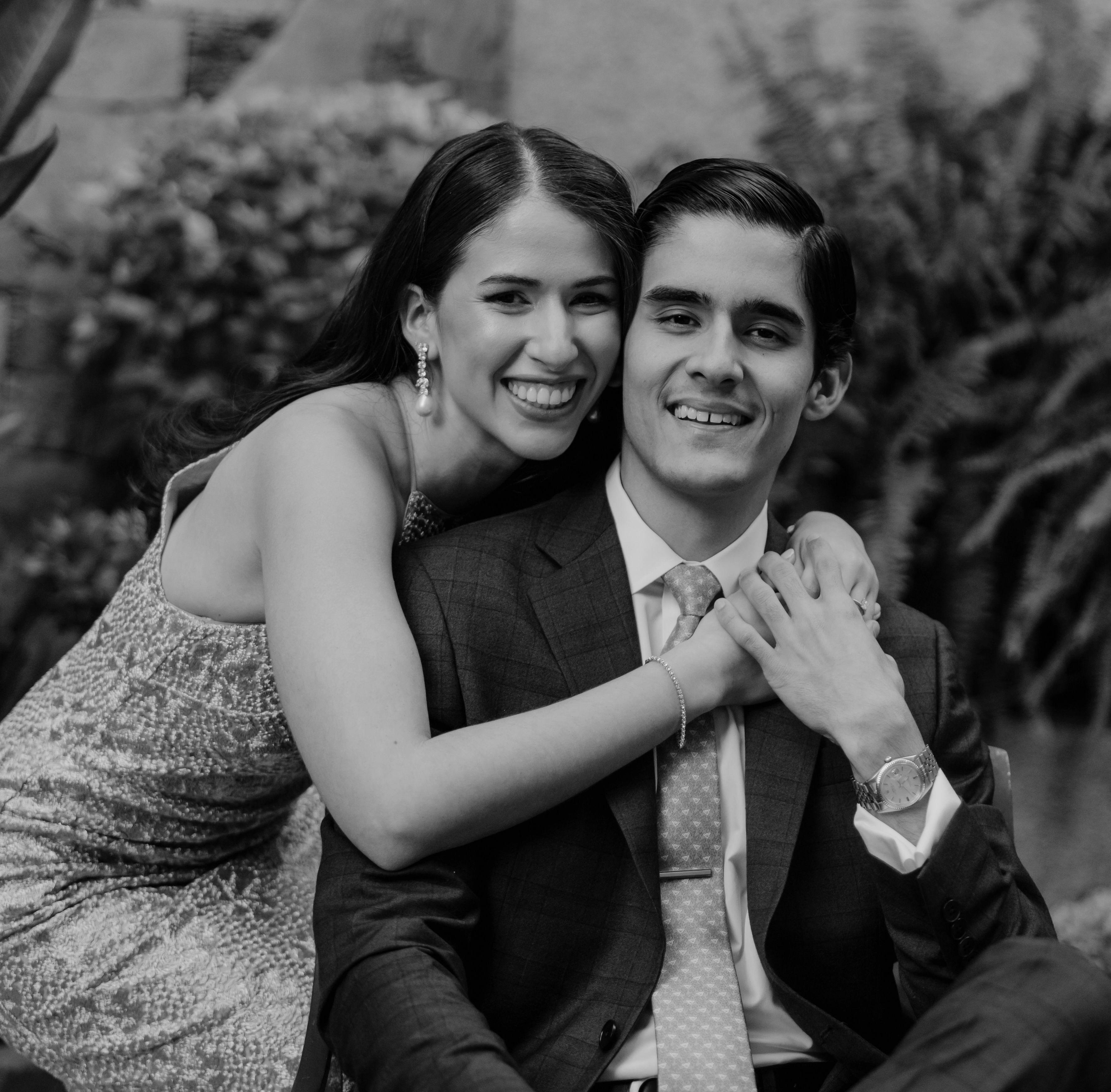 The Wedding Website of Cynthia De la Garza Ramos and Carlos Perez Vega