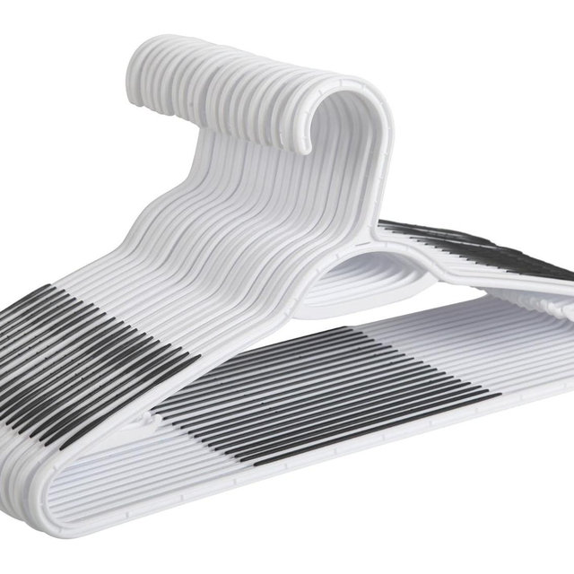 50 Pack Plastic Hangers With Non-Slip Pads