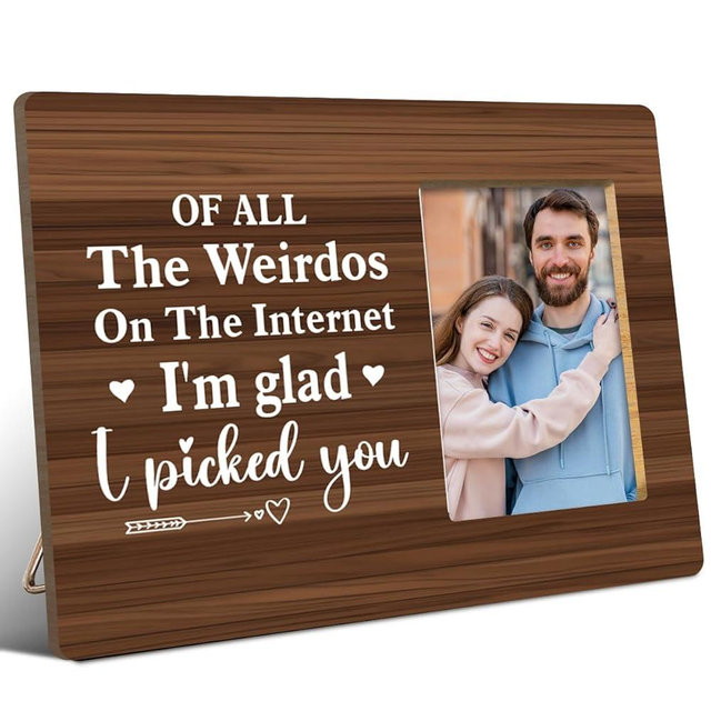 JANLAN Couple Picture Frame,Romantic Gifts for Her Him,Couple Gifts for Birthday Christmas,Of All the Weirdos on the Internet I'm Glad I Picked You Photo Frame
