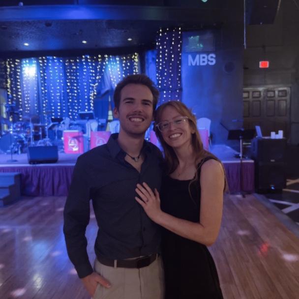 and lovve to go swing dancing!!