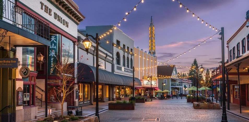 The Wedding Website of Michaela H. and Andrew P