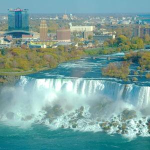 Niagara Falls Day Tour - Final Stop on our Honeymoon!