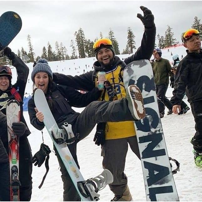 Snowboarding with friends at Sierra 