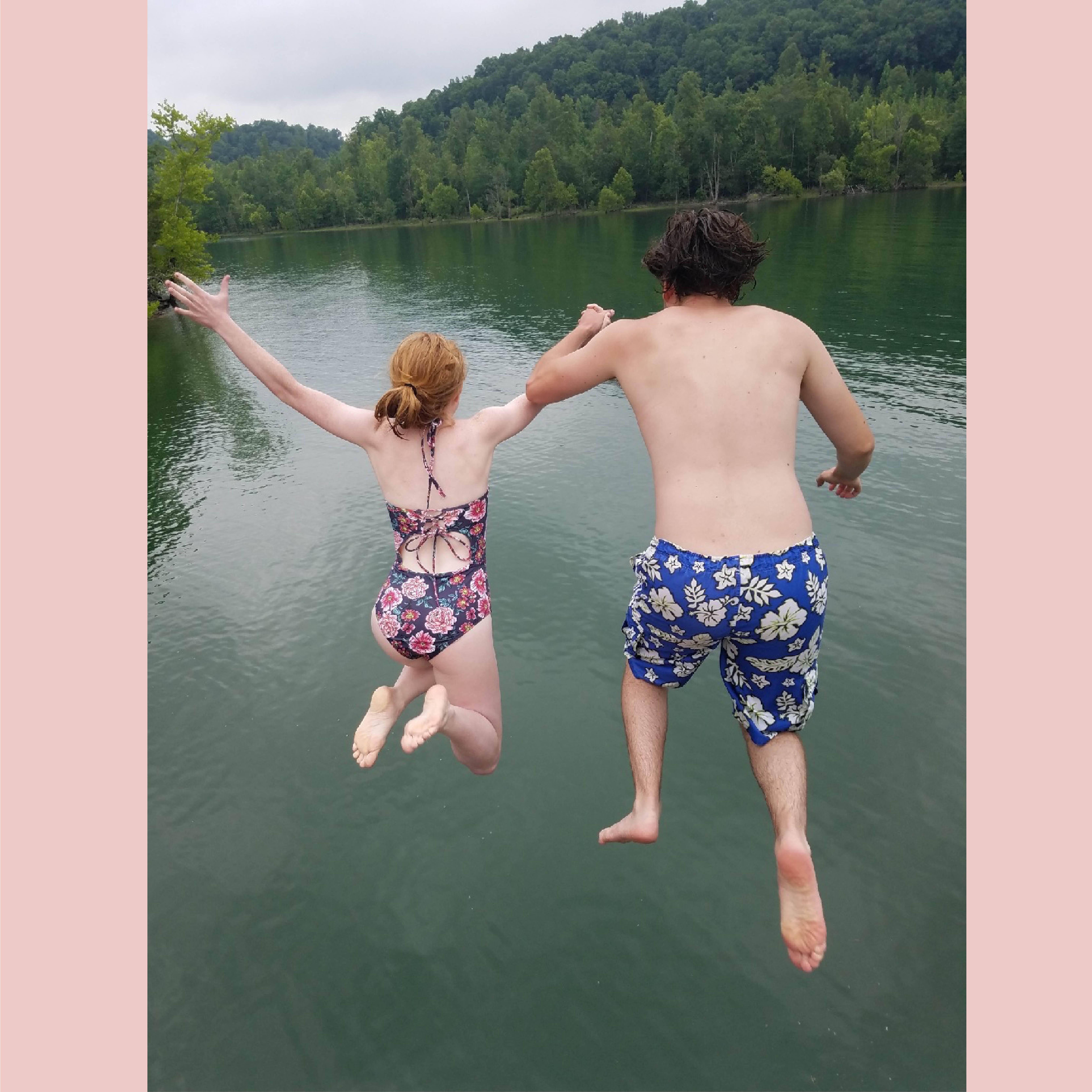 (2018) Jumping off the house-boat on vacation