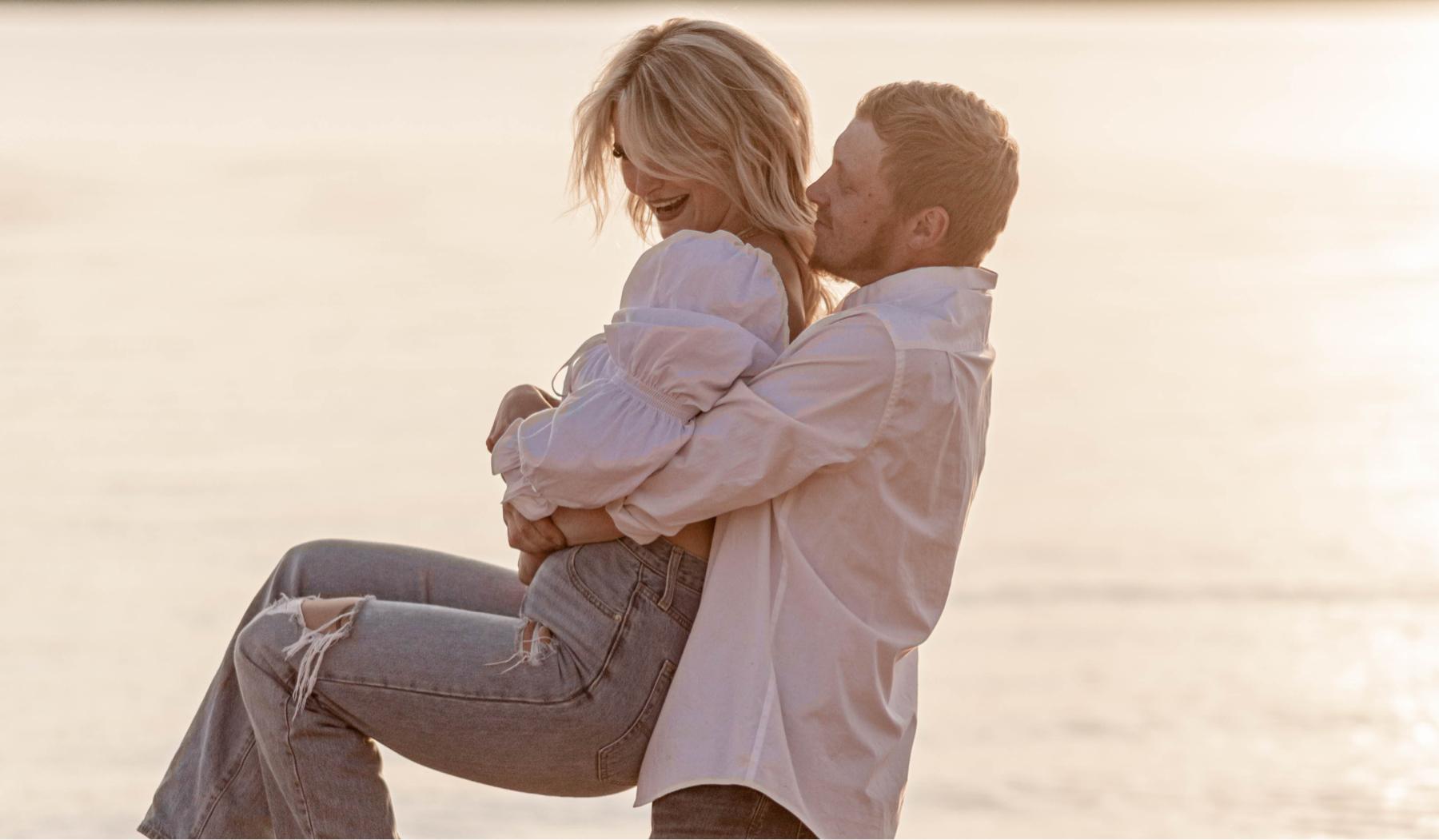 The Wedding Website of Ashley Van Straten and Brett Newman