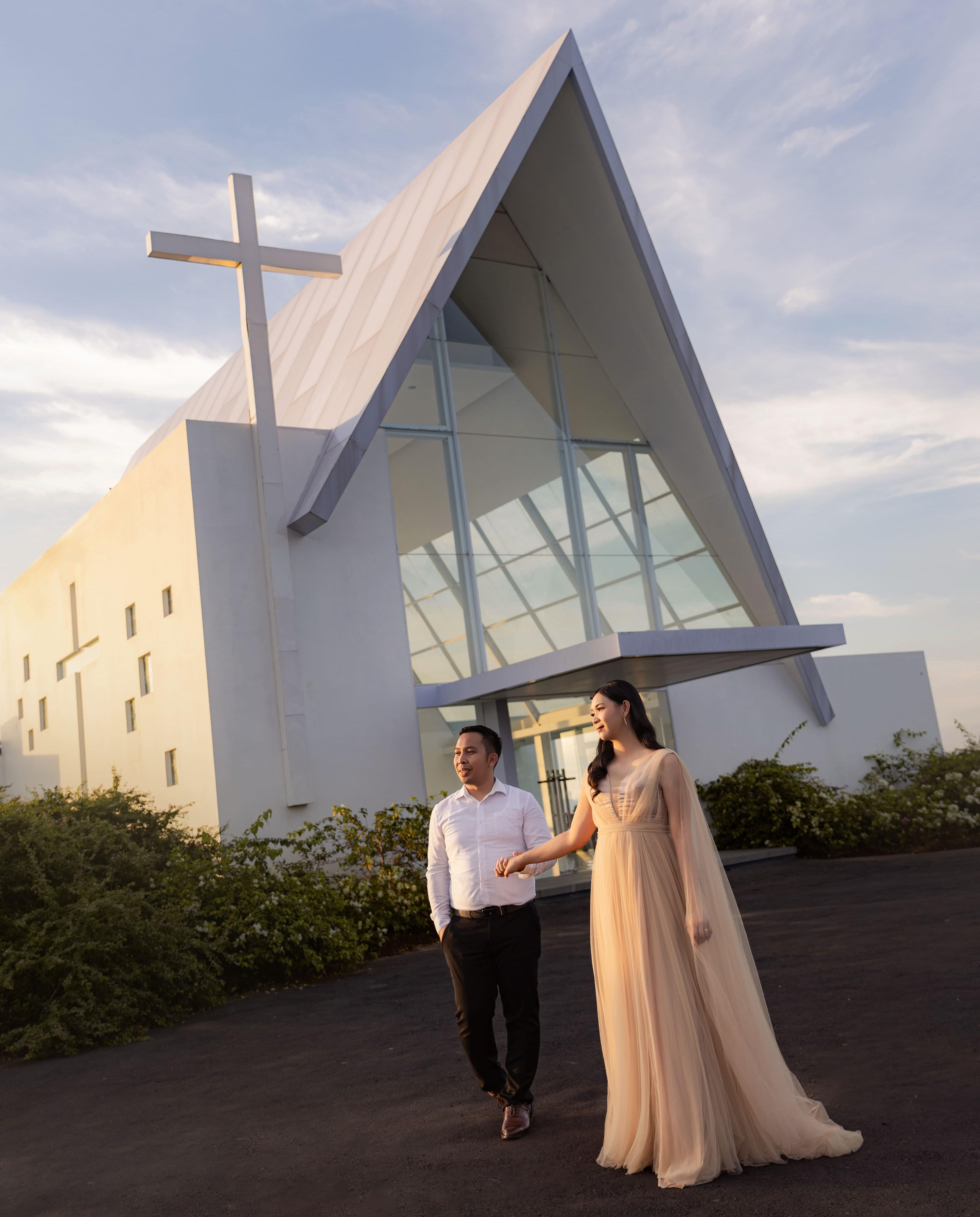 The Wedding Website of Alfine Manalu and Cristi Rumopa