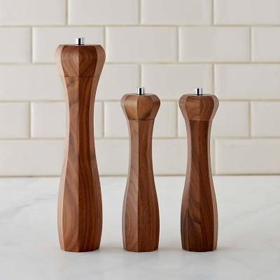 Williams Sonoma Octagonal Walnut Wood Salt & Pepper Mills
