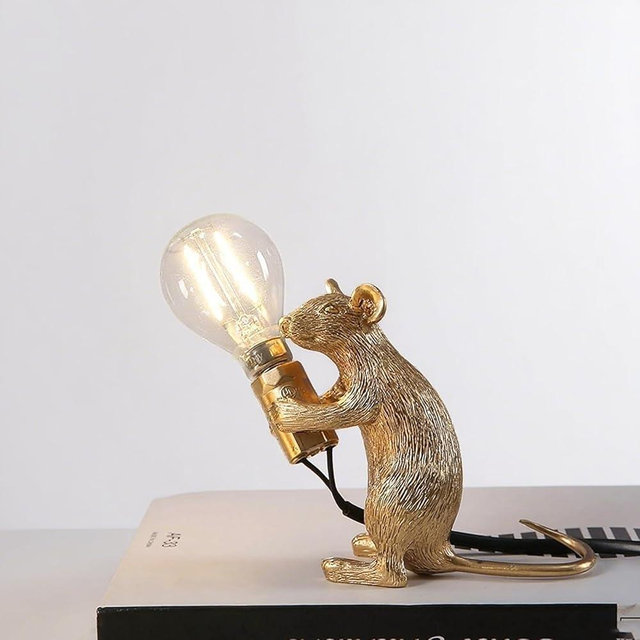 Rcxiwiz Resin Mouse Lamp Animal Table Lights Creative Art Desk Lamps Bedside Gift Decoration LED Bedroom,Study Room (Gold-Sit)