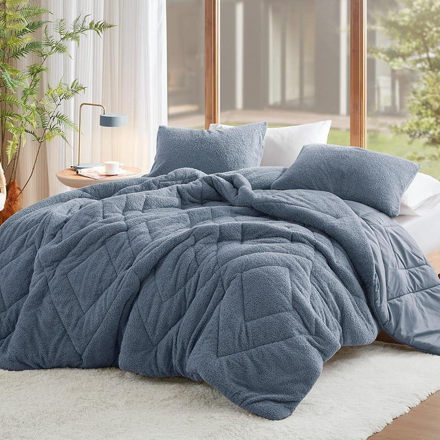 Comfort Spaces Queen Comforter Set Reversible Feather-Soft Plush Comforters for Queen Size Bed All Season Lightweight Shearling Fleece Sherpa Comforter Queen Size Bed Set, Full/Queen, Blue 3 Piece