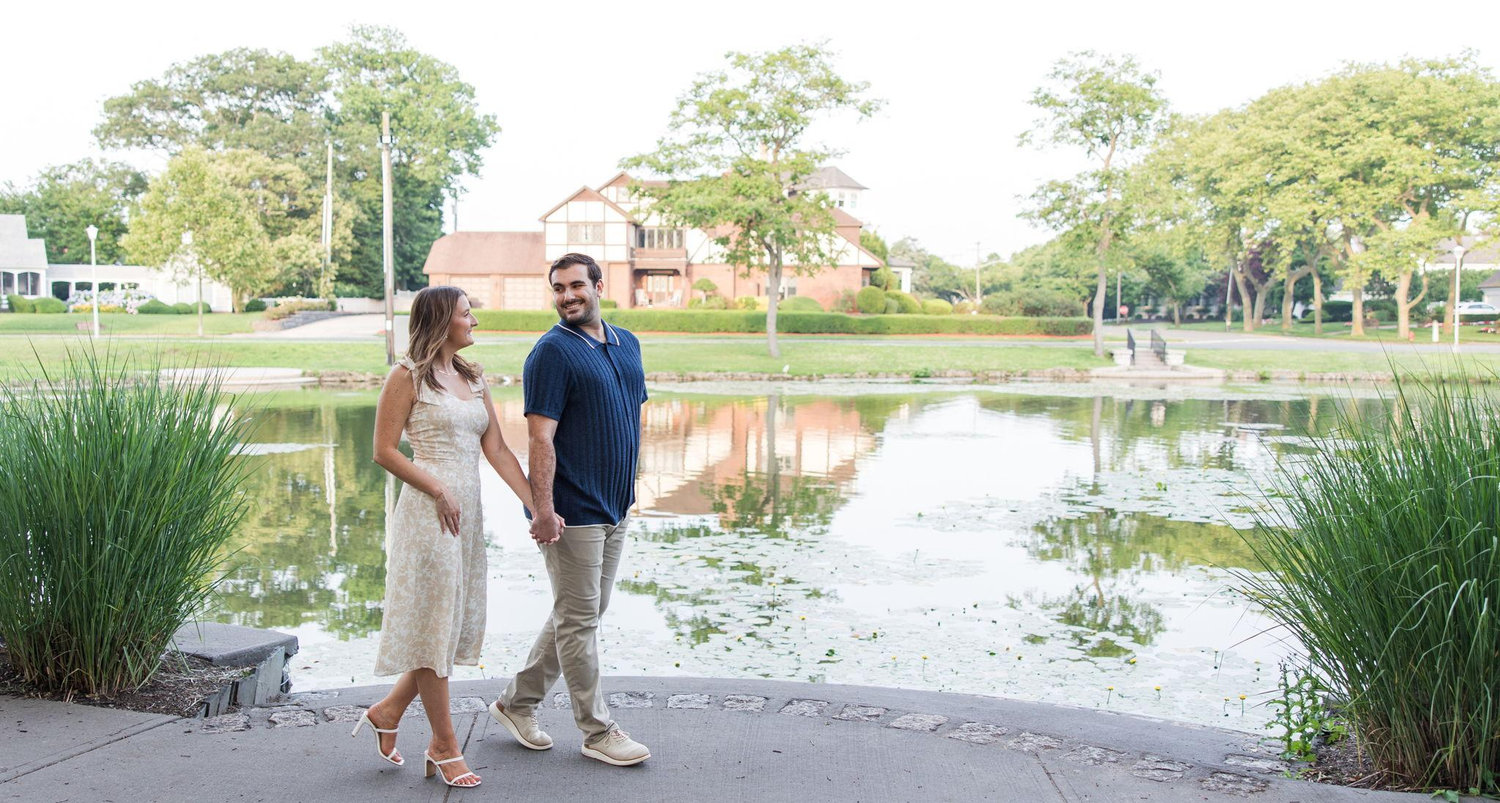 The Wedding Website of Lindsey Reist and AJ Storrow