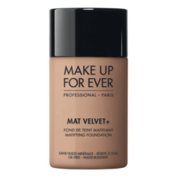 Mat Velvet + Matifying Foundation in 40 Natural Beige