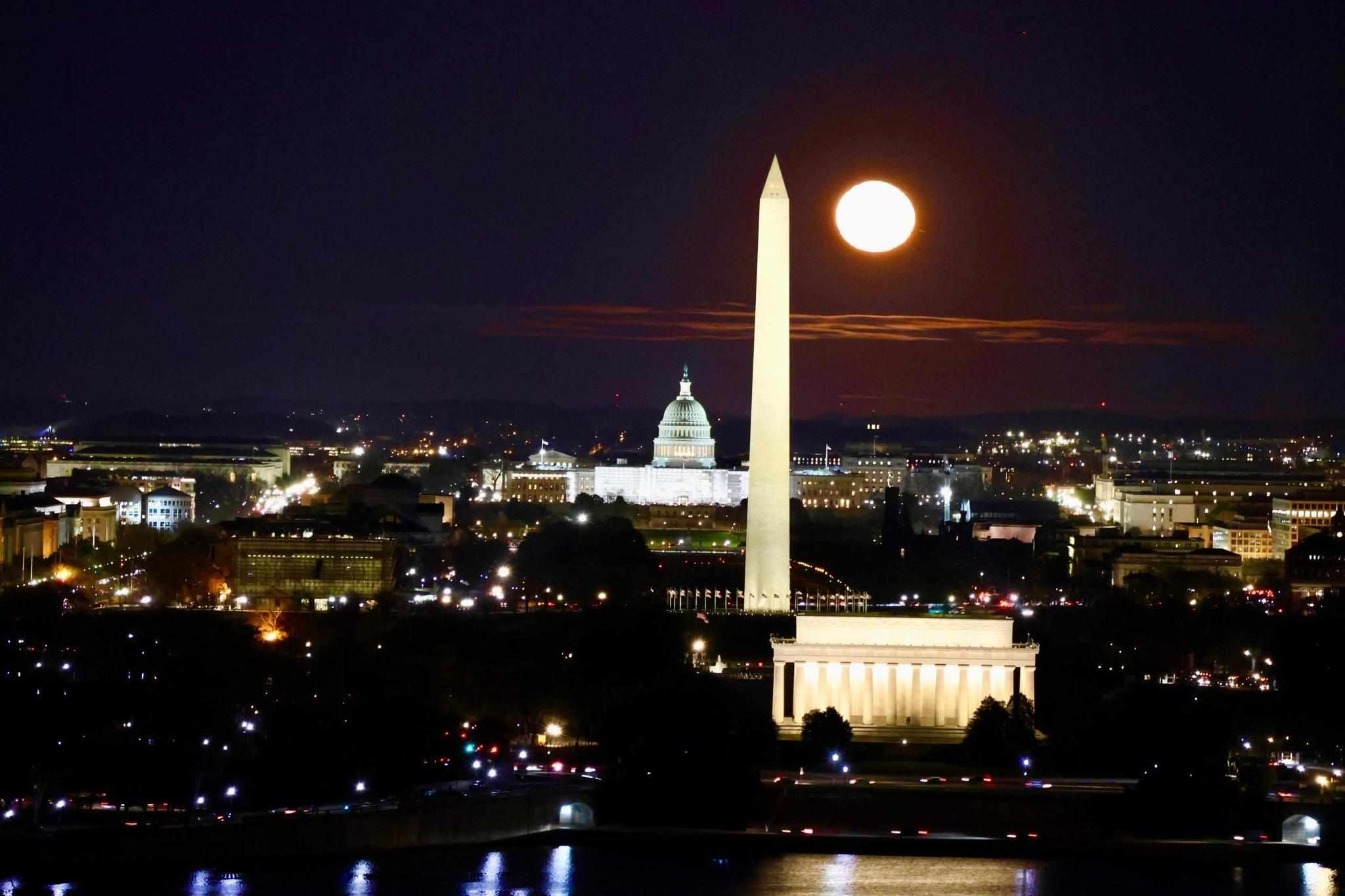 The Wedding Website of Lindsey Monson and Sam Peterson