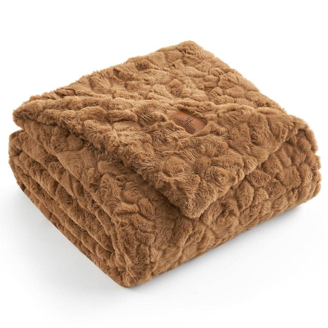 Cozy Bliss Faux Fur Throw Blanket for Couch, Fuzzy Soft Plush Thick Warm Fluffy Reversible Wave Textured Blanket for Sofa Bedroom Living Room, 55 * 70 Inches Brown